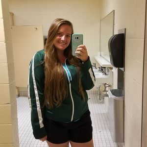 Meet your Posher, Christy